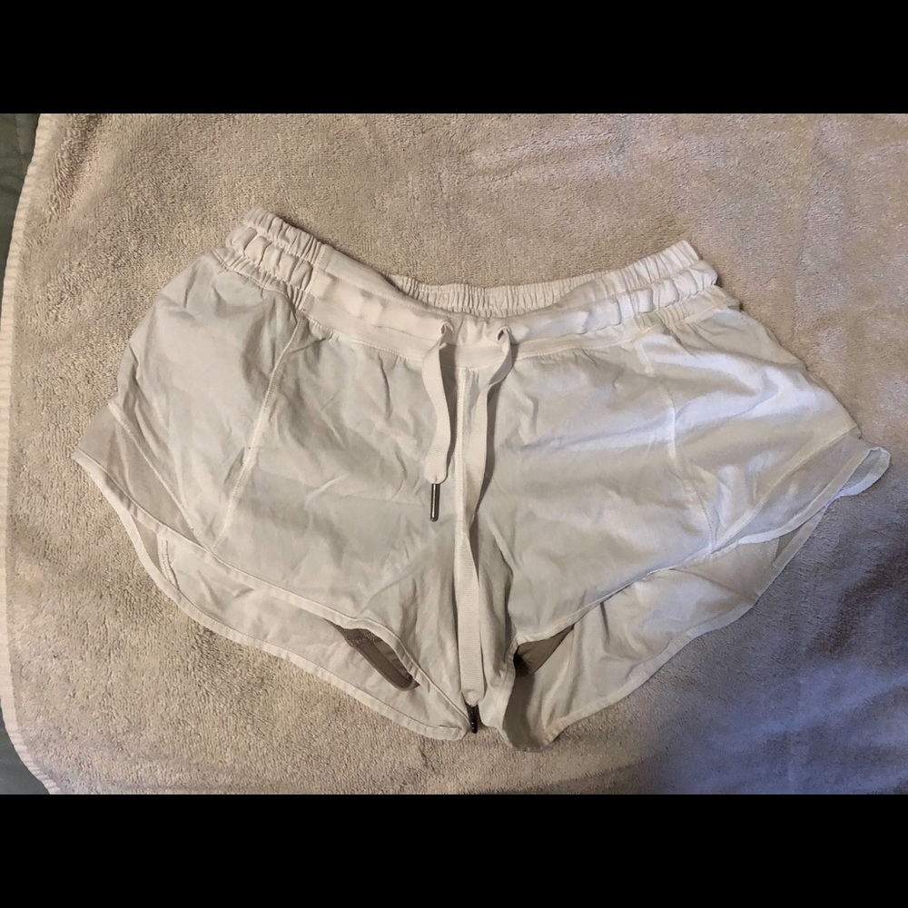 Lululemon hotty hot shorts 6